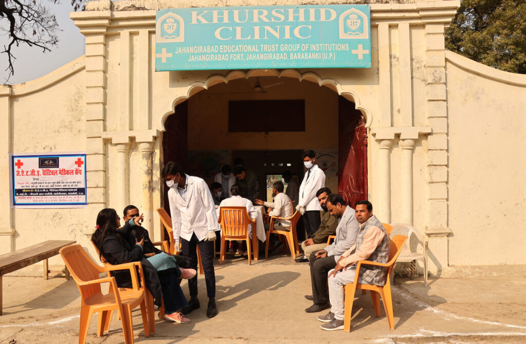 Best pharmacy college in Barabanki – JIT campus view with modern infrastructure